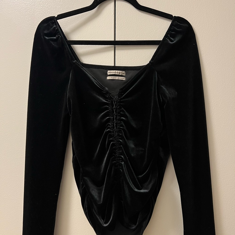 Black Velvet Long-sleeve - Large